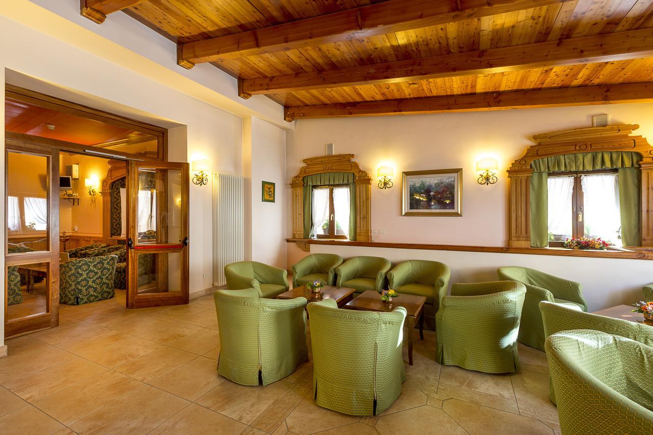 Hotel Trieste Рокказаро Экстерьер фото