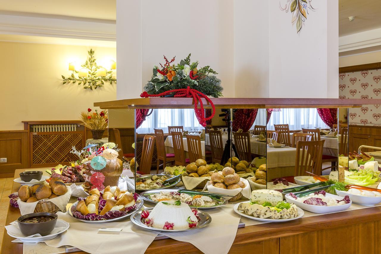 Hotel Trieste Рокказаро Экстерьер фото
